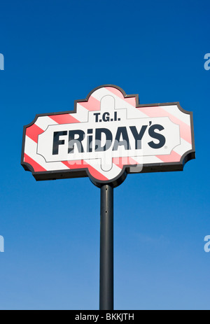 TGI Fridays Sign Banque D'Images