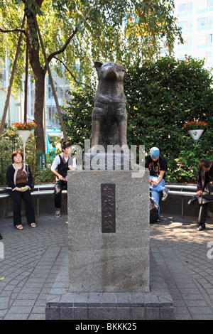 Hachiko Statue, lieu de rencontre populaire, Shibuya, Tokyo, Japon, Asie Banque D'Images