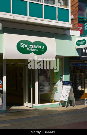 Avant d'un Opticiens Specsavers Banque D'Images