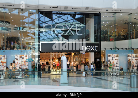 À côté de l'entrée du magasin dans la région de Westfield Shopping mall Banque D'Images