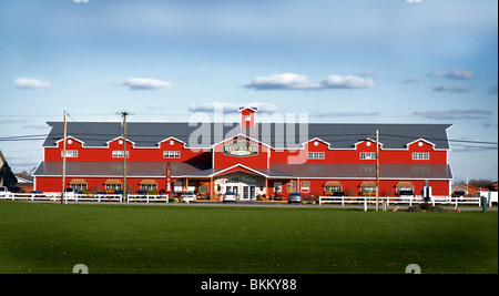 Yoder's Red Barn Shoppes shopping mall à Shipshewana, en Indiana, avec de nombreux produits Amish Banque D'Images