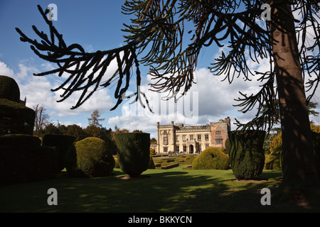 Château d'Elvaston (vue sur le jardin au Sud Partere avant), Derbyshire. Banque D'Images