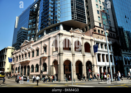 Les bâtiments anciens et modernes, Ultramarino Banque nationale, Macao, Chine Banque D'Images