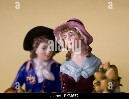 FIGURINES DE PORCELAINE SITZENDORF ANTIQUE Banque D'Images