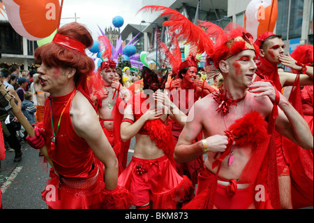 Les participants à l'événement l'Europride 2003 à Manchester, UK Banque D'Images