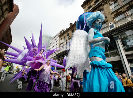 Les participants à l'événement l'Europride 2003 à Manchester, UK Banque D'Images