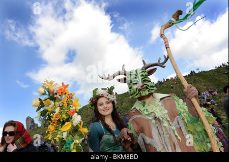 L'homme vert de l'Oisans et sa reine à la Fête du village festival annuel Shropshire Banque D'Images