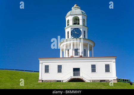 L'horloge de la vieille ville située sur le terrain de la Citadelle de Halifax, site historique dans le centre-ville d'Halifax, Nouvelle-Écosse, Canada. Banque D'Images