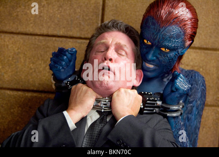 X-MEN : THE LAST STAND (2006) X3 (ALT) Rebecca Romijn-STAMOS, MYSTIQUE, ANTHONY HEALD XLS 001-23 Banque D'Images