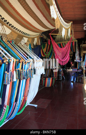 Des hamacs, Mercado Artesanias National, Marché des artisans, Masaya, au Nicaragua, en Amérique centrale Banque D'Images