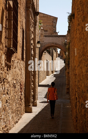 Calles en el centro histórico rues monumental centre historique de Cáceres, Extremadura, Espagne Banque D'Images