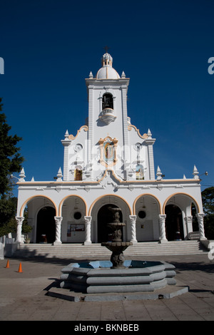 La basilique Nuestra Señora de Guadalupe‎, église de Notre Dame de Guadalupe, San Salvador El Salvador Banque D'Images