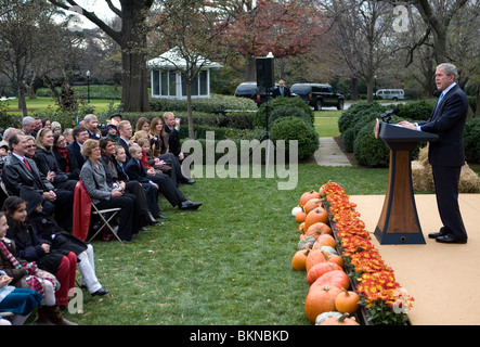 Le Président George W Bush effectue le 2008 National Turquie Pardon. Banque D'Images