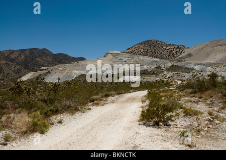 Hillside indiquant l'emplacement de la terrasse Springs Mine sur le côté est de la montagnes de San Bernardino en Californie Banque D'Images