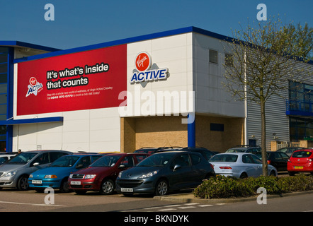 De l'extérieur d'un centre de remise en forme Virgin Active Banque D'Images