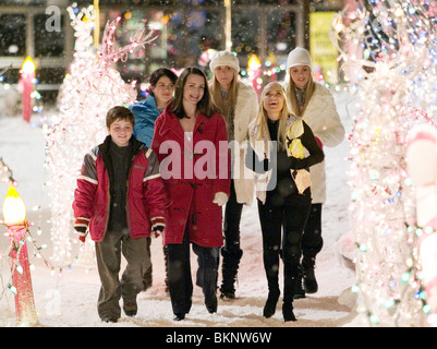 DECK THE HALLS (2006) DYLAN BLUE, ALIA SHAWKAT, Kristin Davis, Kristin Chenoweth, SABRINA ALDRIDGE, KELLY ALDRIDGE DECK 001-09 Banque D'Images