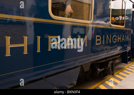 Le train Hiram Bingham est la plus luxueuse façon de voyage entre Cusco et Machu Picchu. Banque D'Images