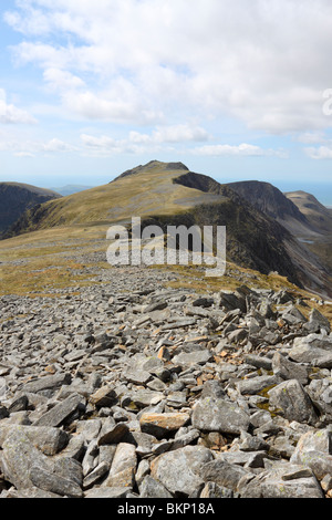 La vue du sommet du Cadair Idris, Penygadair, du sommet de Moel Mynydd voisins. Banque D'Images
