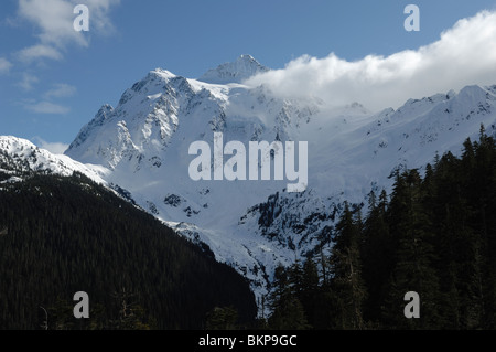 Le mont Shuksan 2783m dans les Cascades, Whatcom County, État de Washington , États-Unis Banque D'Images