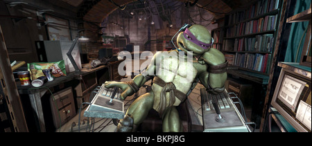 TMNT (2007) Teenage Mutant Ninja Turtles (ALT) DONATELLO TMNT 001-21 Banque D'Images