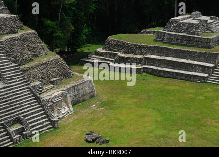 Ruines mayas Caracol, Montagnes, Cayo District, Belize, Amérique Centrale Banque D'Images