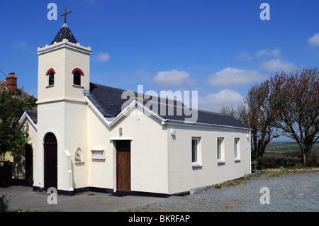 Une église catholique dans le village de meneau, Cornwall, uk Banque D'Images