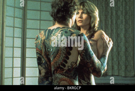 TATTOO (1981) BRUCE DERN, MAUD ADAMS BOB BROOKS (DIR) 001 Banque D'Images