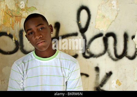 Curacao, portrait d'un adolescent local Banque D'Images