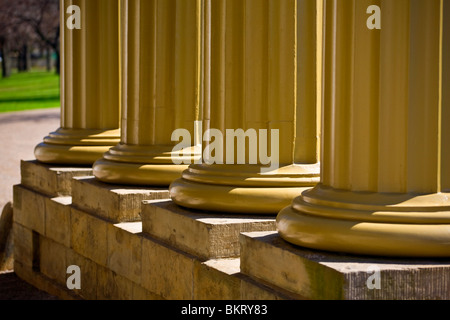 Détail des colonnes du château Dundurn Edmonton Canada Banque D'Images