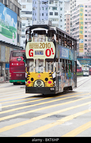 Un tram à Hong Kong Banque D'Images