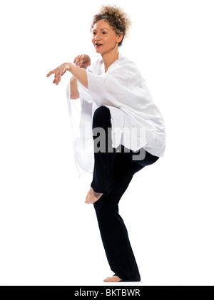 Belle mature woman dancing ballet moderne isolé sur fond blanc Banque D'Images