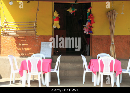 Café en plein air, Catarina, un village qui est l'un des Los Pueblos Blancos, au Nicaragua, en Amérique centrale Banque D'Images