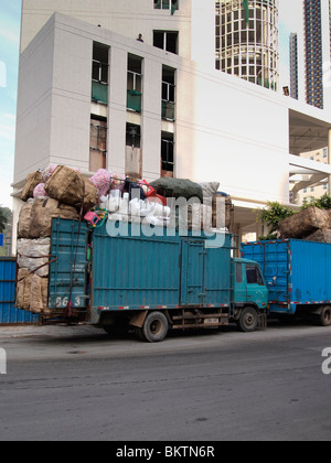 La collecte des ordures pour recyclage à Shenzhen, Chine Banque D'Images