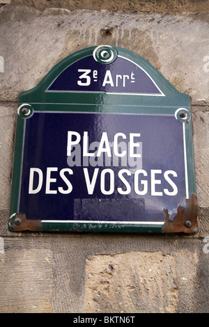 Inscrivez-vous à la Place des Vosges à Paris Banque D'Images