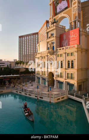 Le Venetian HOTEL AND CASINO reproduit la ville italienne de Venise - LAS VEGAS, NEVADA Banque D'Images