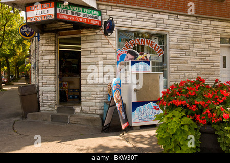 Magasin du coin de la Petite Italie de Montréal, rue Dante Banque D'Images