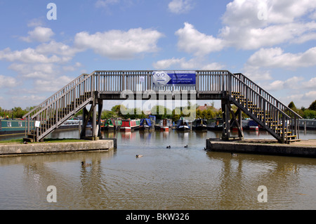 Marina sur la Trinity Ashby Canal, Hinckley, Leicestershire, England, UK Banque D'Images