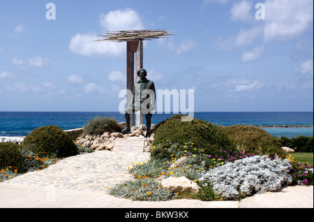 Le MÉMOIRE ET LE MONUMENT AU GÉNÉRAL GEORGE GRIVAS - DHIGENIS À PRÈS DE PAPHOS CHLORAKA. Chypre. L'EUROPE. Banque D'Images