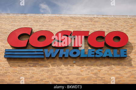 ARLINGTON, VIRGINIA, USA - Costco Wholesale Store Se connecter. Banque D'Images