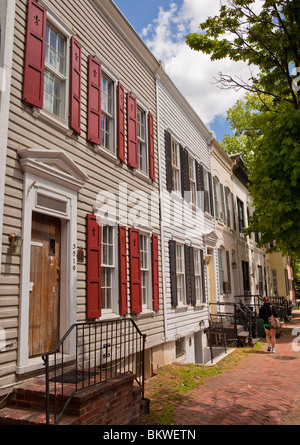 WASHINGTON, DC, USA - Maisons sur O street dans le quartier historique de Georgetown. Banque D'Images