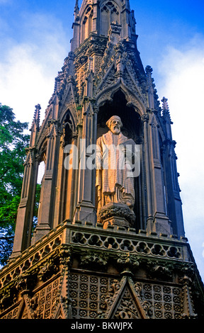 Le Martyr's Memorial, Oxford, Angleterre, commémorant la mort de Nicholas Ridley, Hugh Latimer et Thomas Cranmer en 1555 Banque D'Images