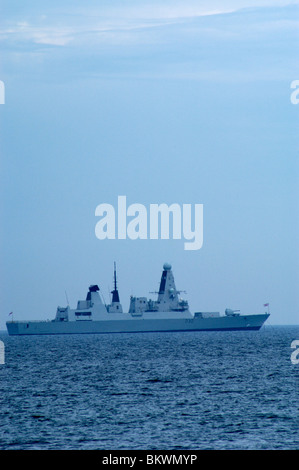 Le HMS Daring à Torbay Banque D'Images