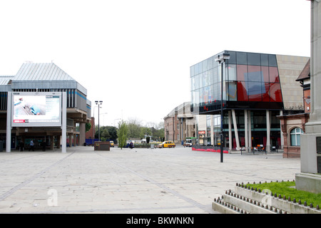 Le Quad à Derby's Market Place QUAD est Derby centre d'art et de film avec un cinéma, une galerie, un café-bar et d'atelier Banque D'Images