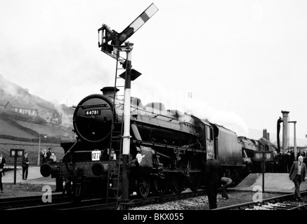 Numéro de moteur 44781 chefs d'une excursion au cours des derniers jours de vapeur sur le rail britannique Banque D'Images