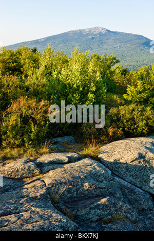 Le mont Monadnock comme vu de Gap Mountain à Troy, New Hampshire. Banque D'Images