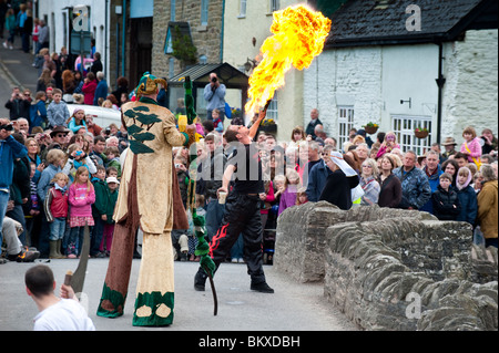 Mangeur de feu, d'Oisans Green Man Festival, Shropshire Banque D'Images