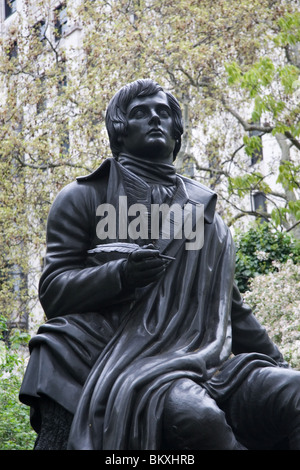 Statue de Robert Burns sur l'Embankment, London, UK Banque D'Images