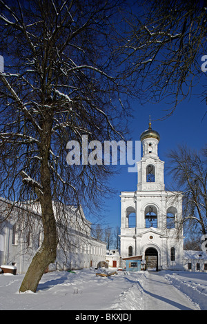 Russie,Novgorod-la-Grande Région,Yuriev (St Georges) Monastère,Bell Tower,12e siècle Banque D'Images