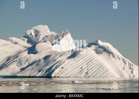 Les icebergs du glacier Sermeq Kujalleq Jacobshavn ou draine 7 % de l'inlandsis du Groenland. Banque D'Images