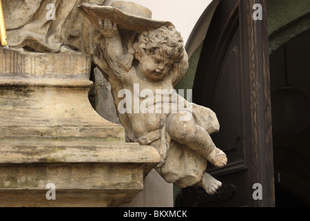 Sculpture dans Minoritsky chãƒ cloître, Opava. République tchèque. Banque D'Images